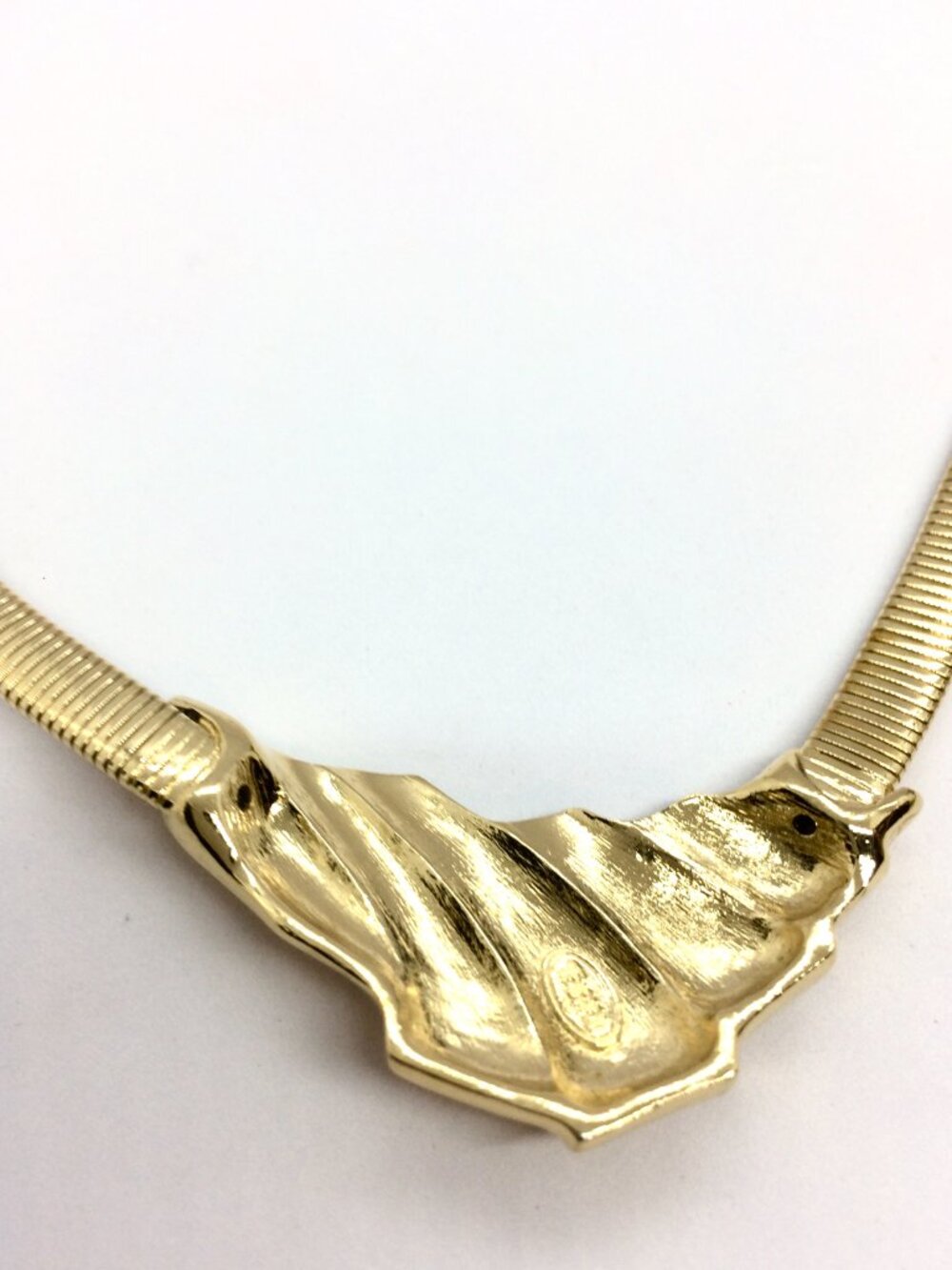 VINTAGE TRIFARI NECKLACE Gold Tone Snake Chain Modernist Sculptural Bib Collar - Picture 12 of 15
